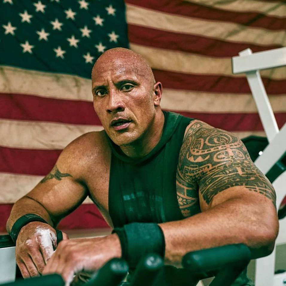 The Rock - de la fotbal american la cel mai bine plătit actor